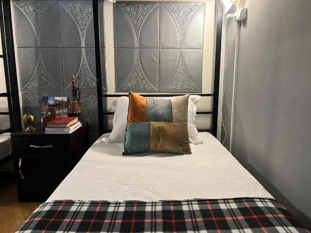 Machabelli 11A Hostel Τυφλίδα Εξωτερικό φωτογραφία